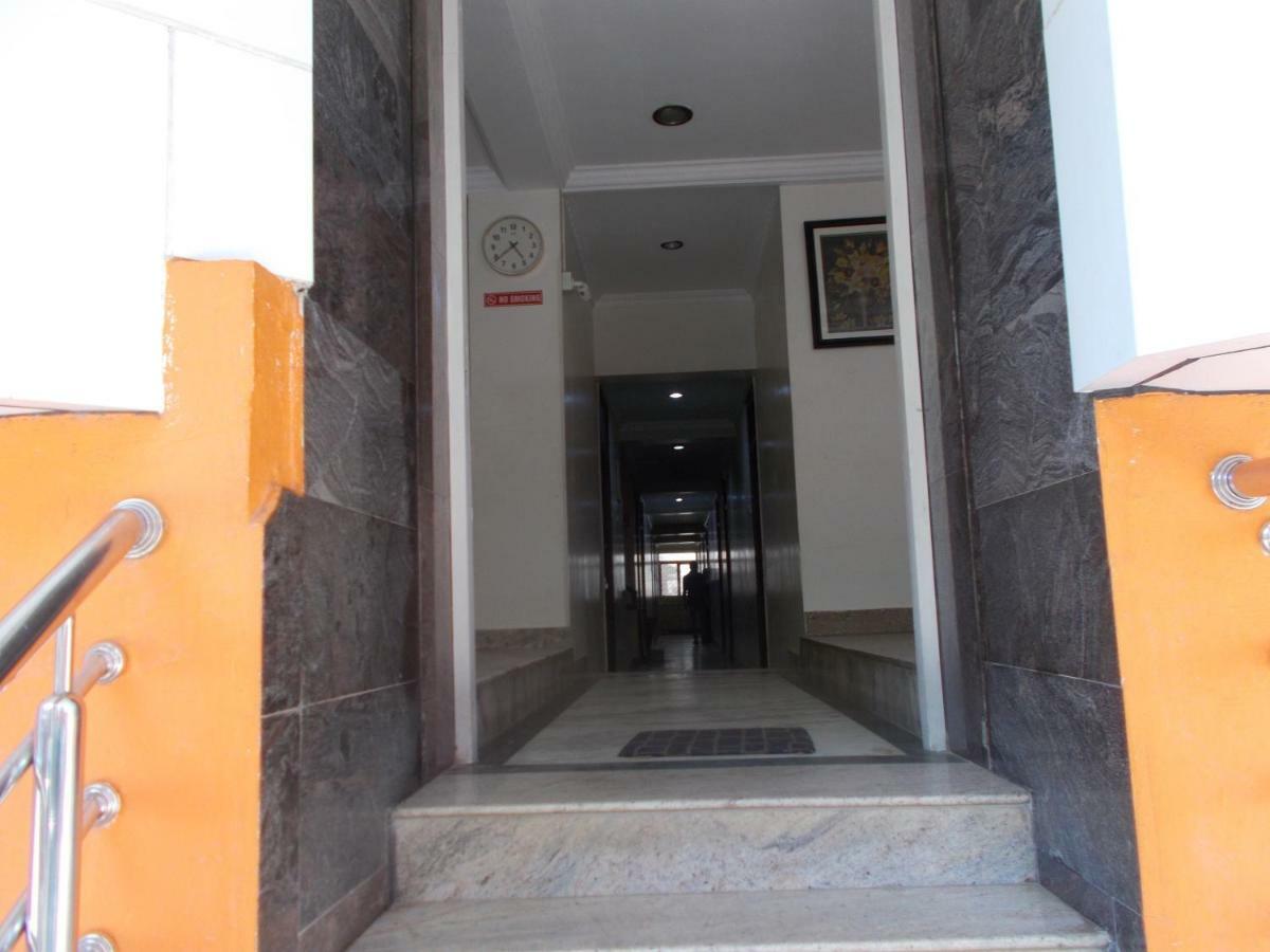 Hotel Embassy Bangalore Buitenkant foto