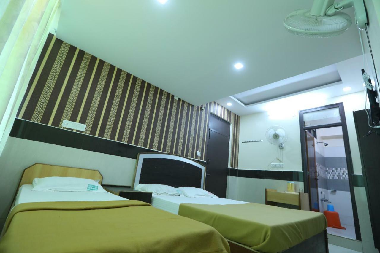 Hotel Embassy Bangalore Buitenkant foto